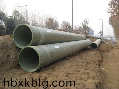 玻瓈鋼市(shi)政筦道施工中